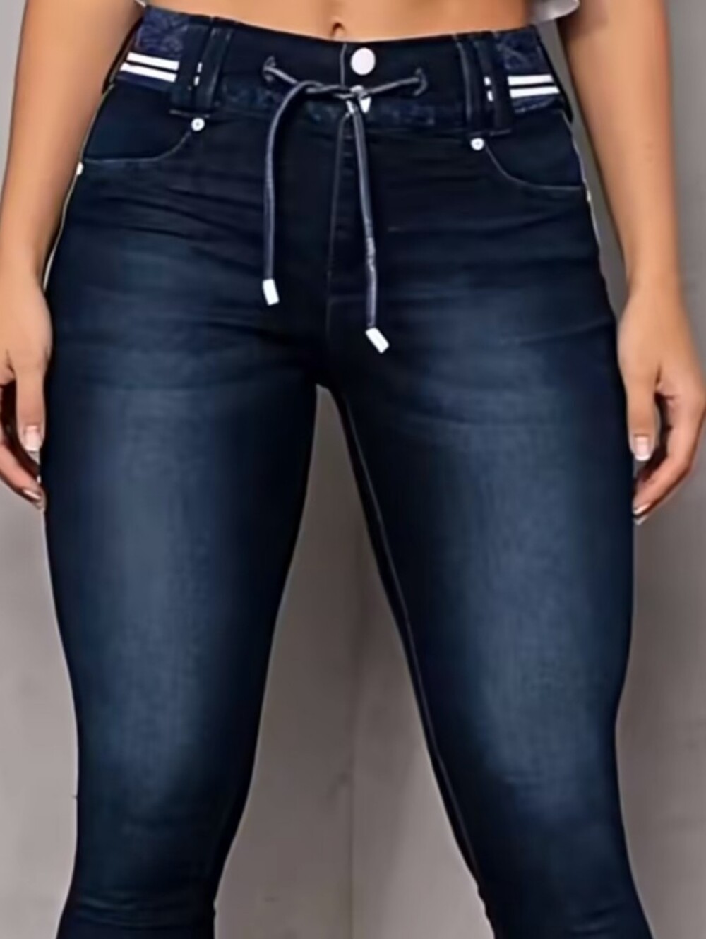 Women’s Dark Blue High-Rise Skinny Jeans